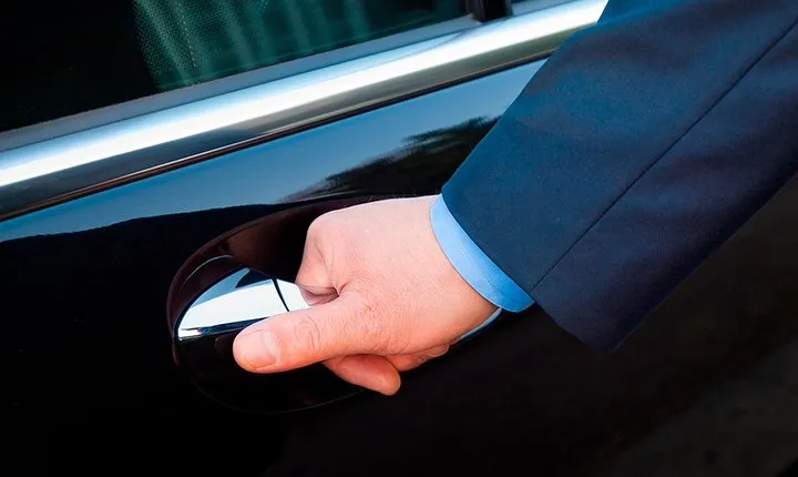 Door-To-Door Private Transfer Fiumicino FCO Airport to Florence and viceversa