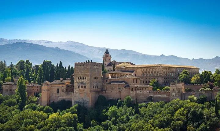 One-Way Private Transfer From/To Granada Airport