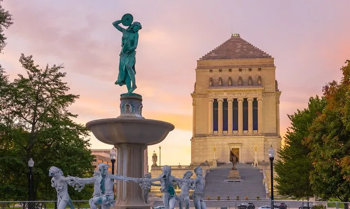 Smartphone Guided Indianapolis Downtown Sites Audio Walking Tour