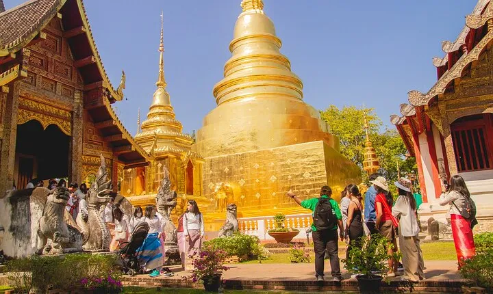 Chiang Mai Old City & Temples Guided Walking Tour - 3 Hrs