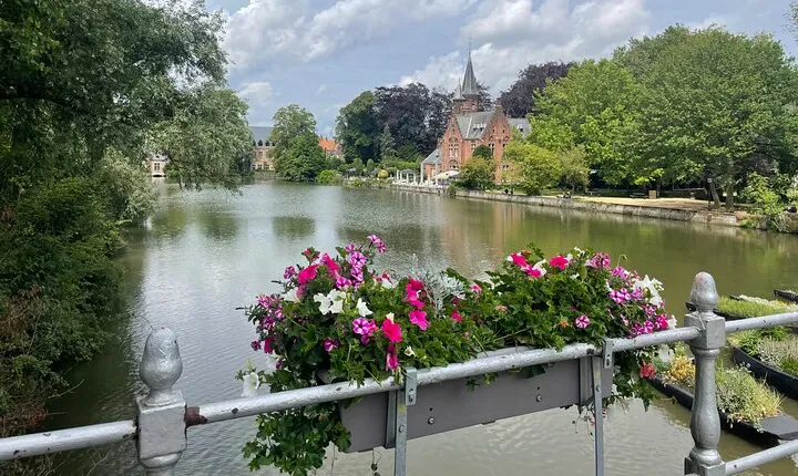 Discover the magic of Bruges at your own pace with an excursion from Paris