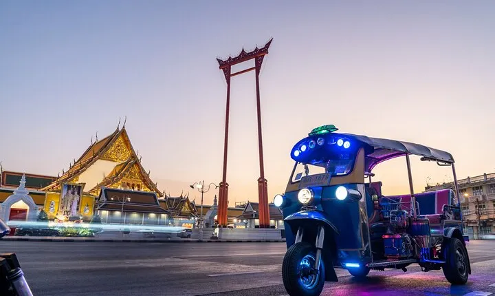Bangkok: Michelin Street Eats by Tuk-Tuk Guided Food Tour