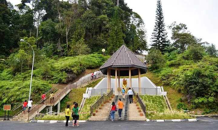 Bukit Tinggi French Village Tour from Kuala Lumpur
