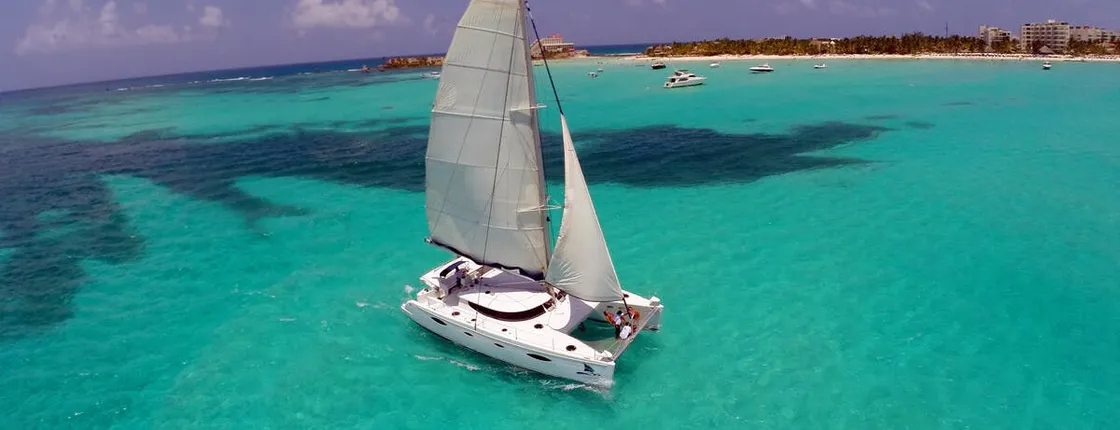 Catamaran tour to Isla Mujeres from Cancún and Playa del Carmen