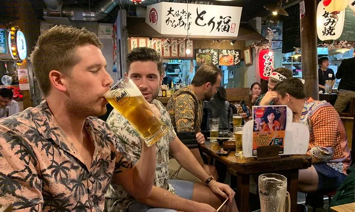 Osaka: Private Food Tour & Bar Hopping in Namba
