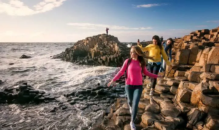 Giant's Causeway Tour from Belfast - Luxury Bus + Castles Tour