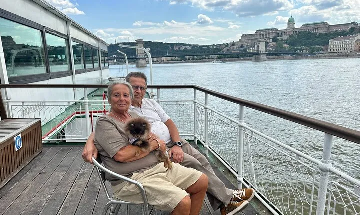Bottomless Brunch and Cruise with Prosecco in Budapest
