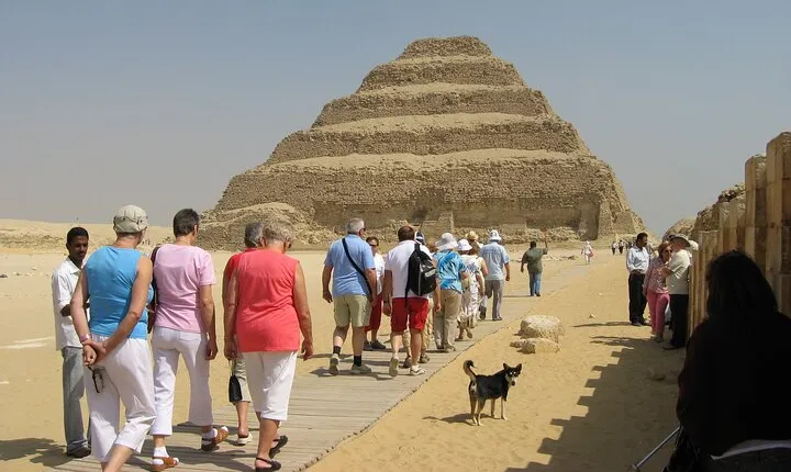 Private Tour Giza Pyramids, Sphinx, Saqqara with Lunch & Camel