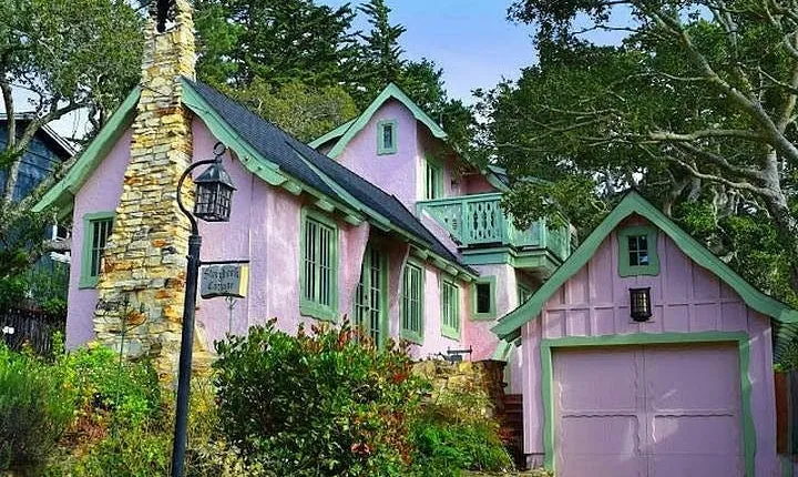 Carmel-by-the-Sea's fairytale houses self-guided audio tour