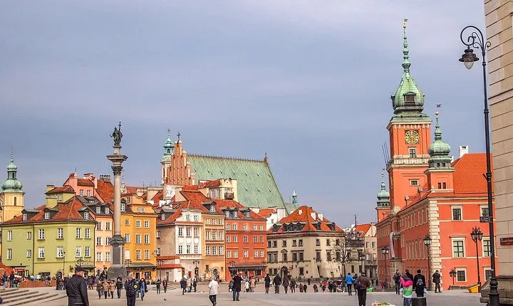 Explore Warsaw in 60 minutes with a Local