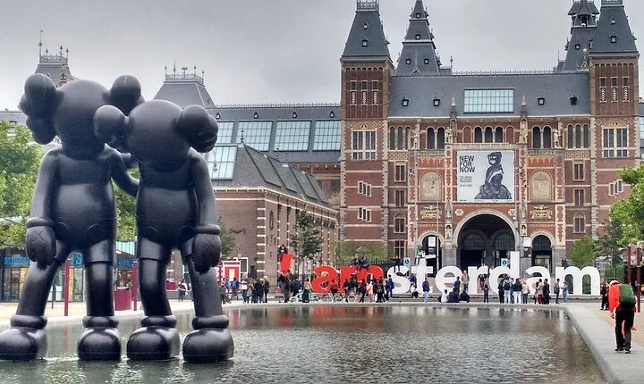 Amsterdam Private Walking Tour With A Professional Guide