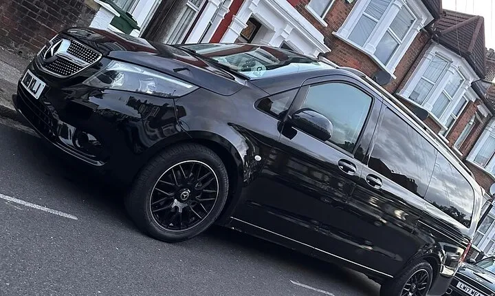 Heathrow Airport to Gatwick Airport Transfers