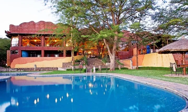 7-Day Tanzania Lodge Safari: Lake Manyara, Serengeti, Ngorongoro &Tarangire Park