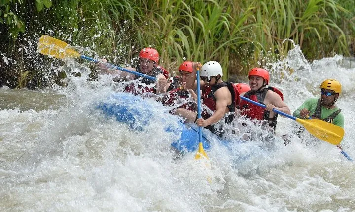 Naranjo River White Rafting Clas III-IV from Manuel Antonio