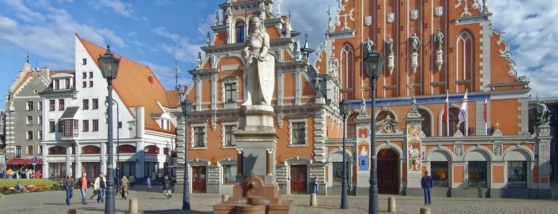 Riga Old Town and Central Market guided tour