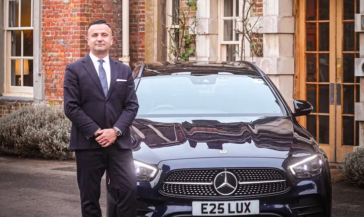 Luxury Customizable Sightseeing From Heathrow To Southampton