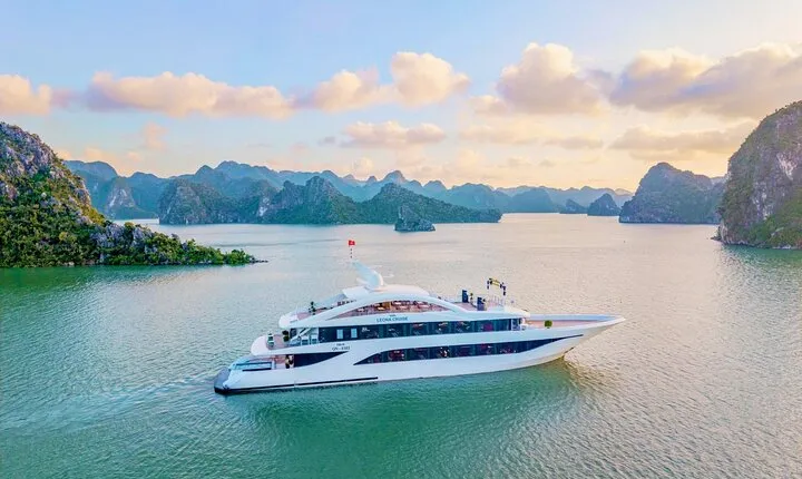 The BEST Halong Bay 5-Star & Luxury Leona Day Cruise with Lunch