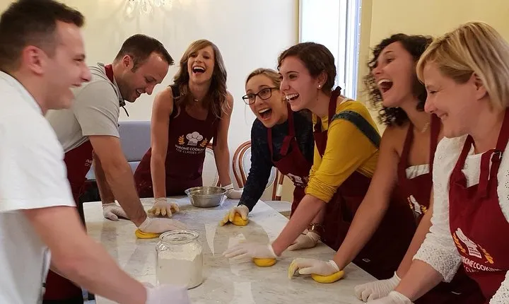 Pasta Making and Tiramisù Class in Rome (SHARED)