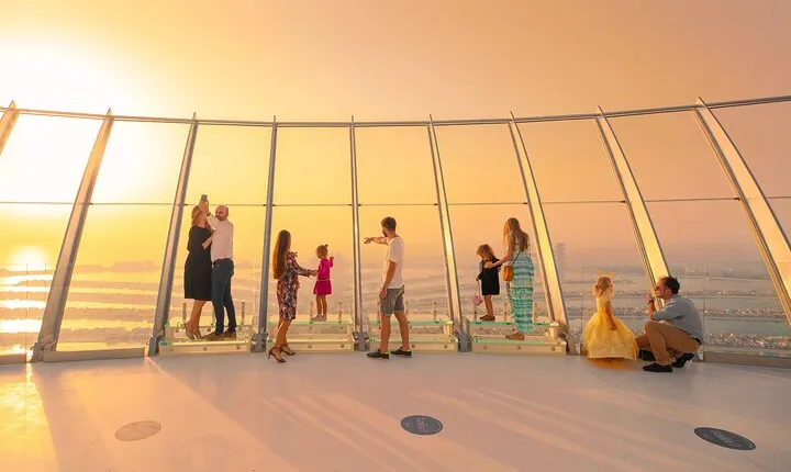 12 mins Helicopter Tour & The View at The Palm Observatory Deck