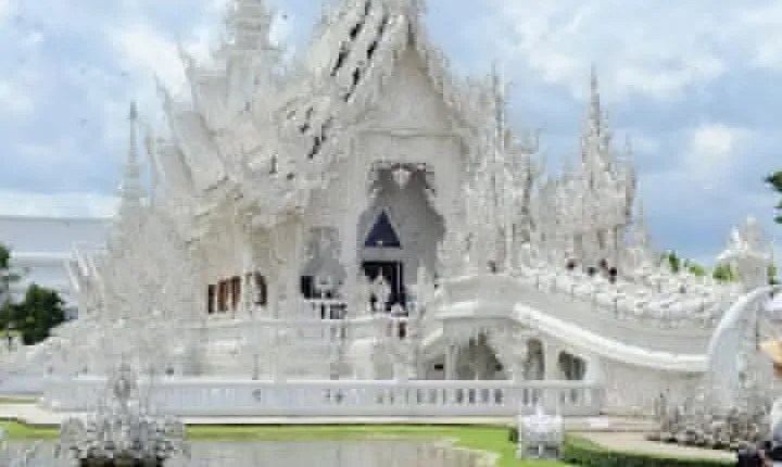 2 Days The art of Temple Chiangrai.