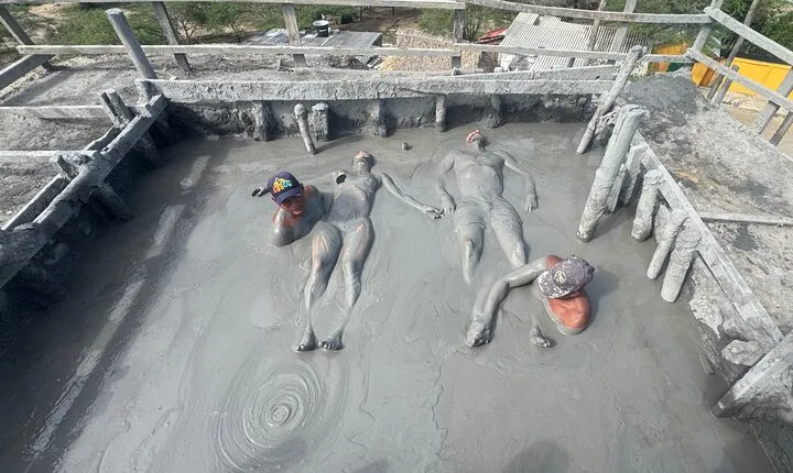 Private and quiet Tour to the Mud Volcano + Snack