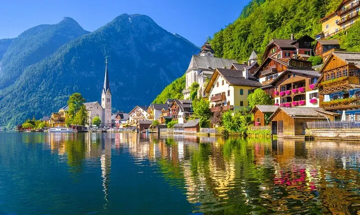 Private Day Trip from Salzburg to Hallstatt 