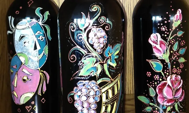 Private 2-Hour Workshop of Bottles or Clocks Painting