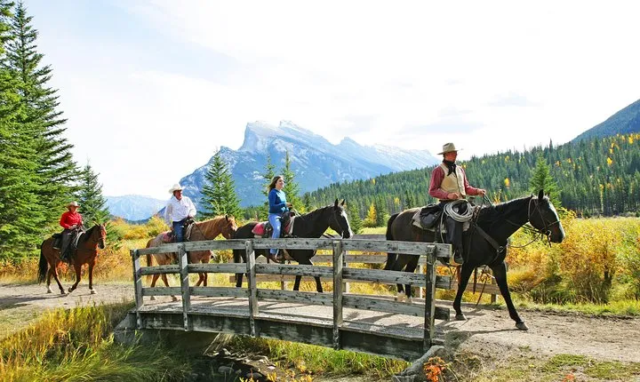 2 Hour Banff Horseback Riding Adventure