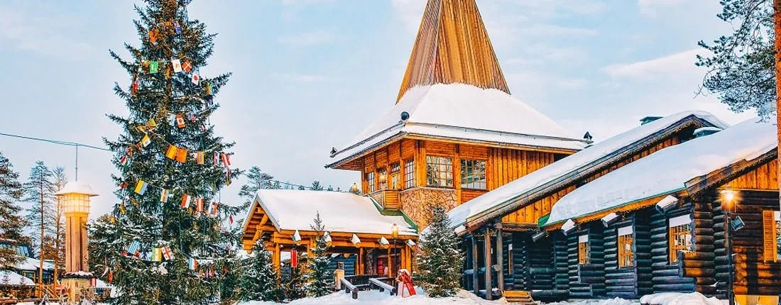 Santa Claus village guided tour with local Finnish buffet