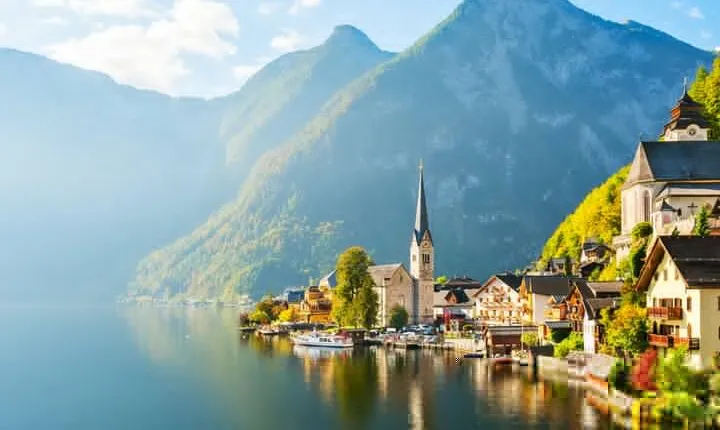 Ancient Treasures in Hallstatt: Exploration Game and Tour