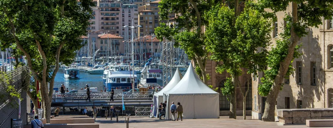 Private Exclusive History Walk through Marseille with a Local Expert