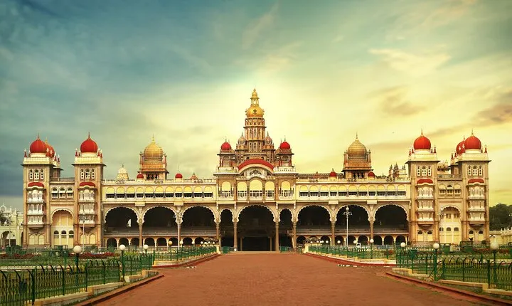 Best of Mysore (Guided Full Day City Sightseeing Tour by Car)
