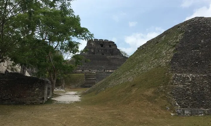 Private Xunantunich Mayan Ruin Tour from Belize City