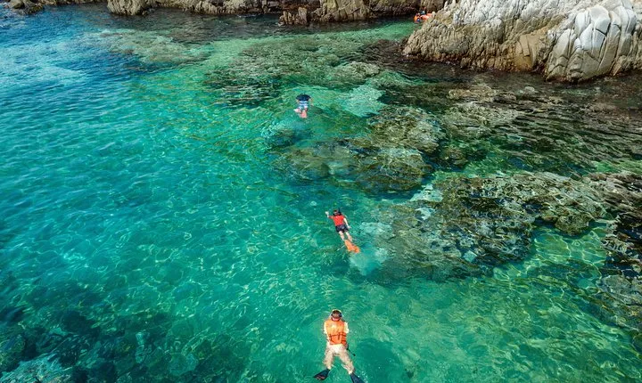 Shore Excursion Premium Family Snorkeling Experience