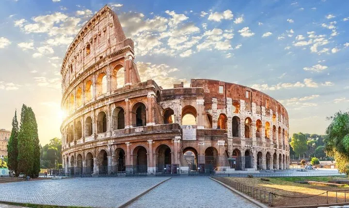 Tour of Gladiators Arena and Colosseum with Imperial Forum