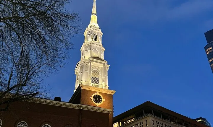 2-Hour Beacon Hill True Crime Expert Guided Tour