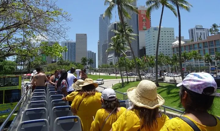 City Half Day Tour of Miami by Bus with Sightseeing Cruise
