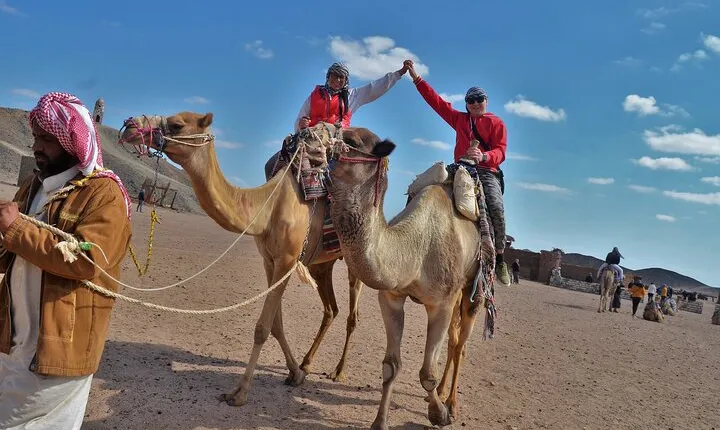 2 Hours Camel Riding in the Stunning Desert - Hurghada