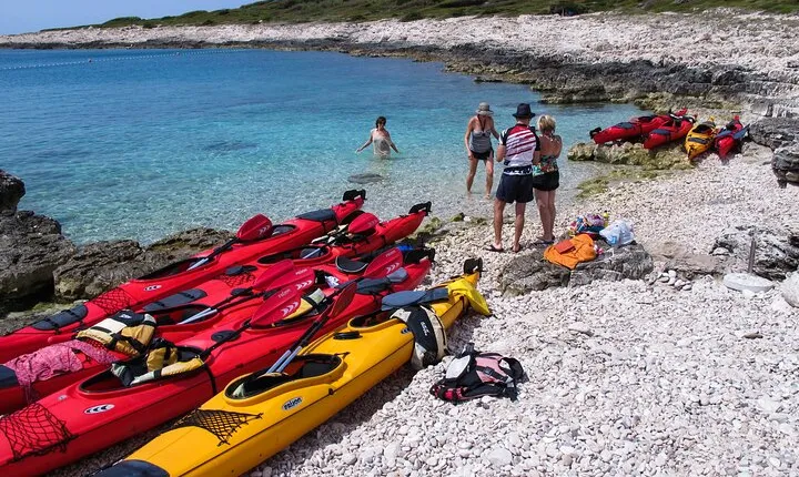 Half day Guided Sea Kayaking Activity in Hvar