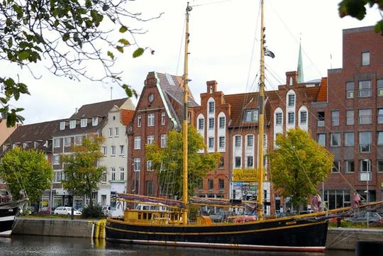 Private day trip from Rostock to Lübeck with guide