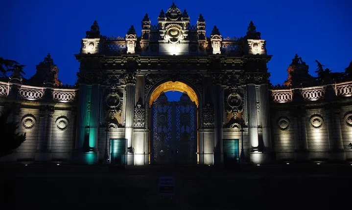Dolmabahçe Palace and Journey Through Two Continents