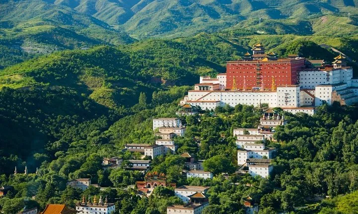2 Days Tour to Chengde Summer Resort and Eight Outer Temples from Beijing