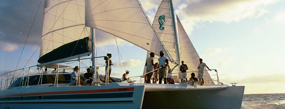 Sail and snorkel catamaran tour in Nassau