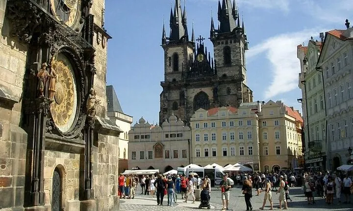 Dresden-Prague One-Way Sightseeing Journey