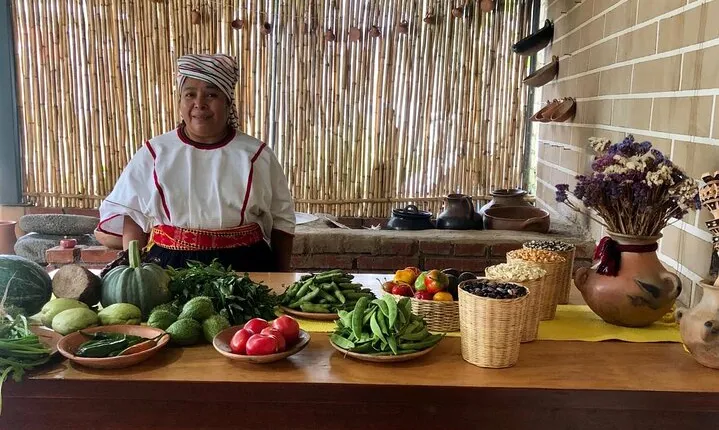 Traditional Cooking Class with Minerva Lopez