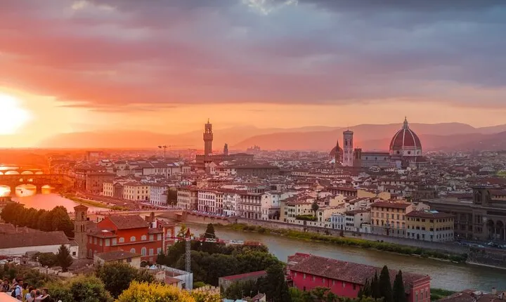 Florence Unveiled: A Spectacular Walking Tour Experience!