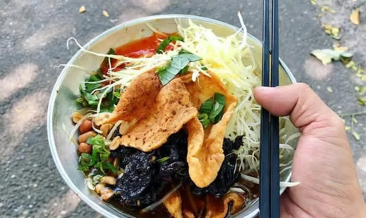 Top Notch Street Food Motorbike Tour In Ho Chi Minh City
