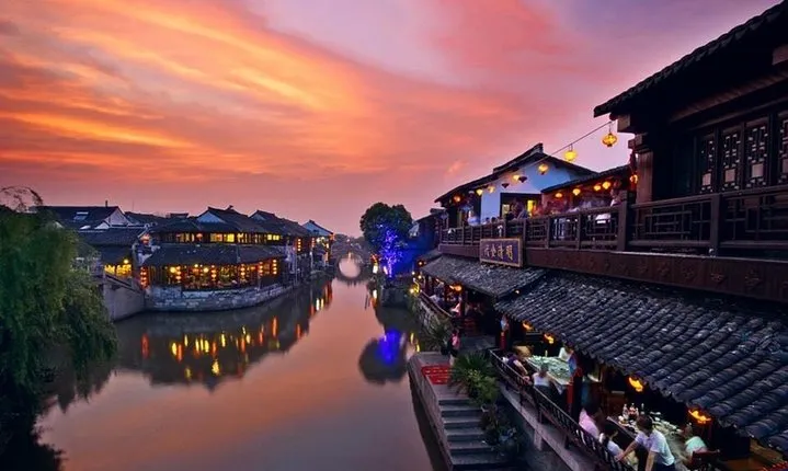 Private Night Tour to Xitang Water Town from Hangzhou