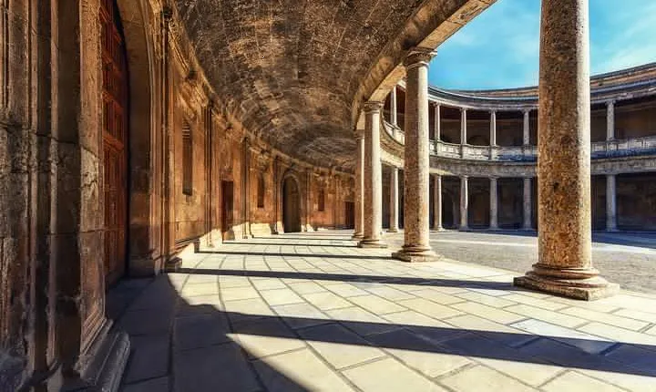 Private tour of Photography at best locations in Granada with a local