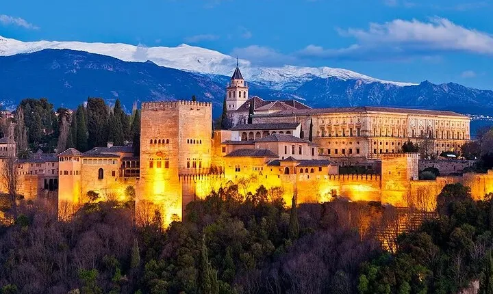 "6-Day Private Halal Tour in Muslim Spain."